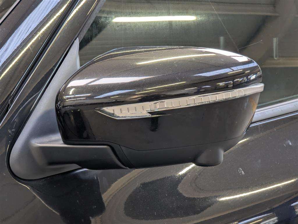 <p>2016 NISSAN JUKE TEKNA CVT</p>