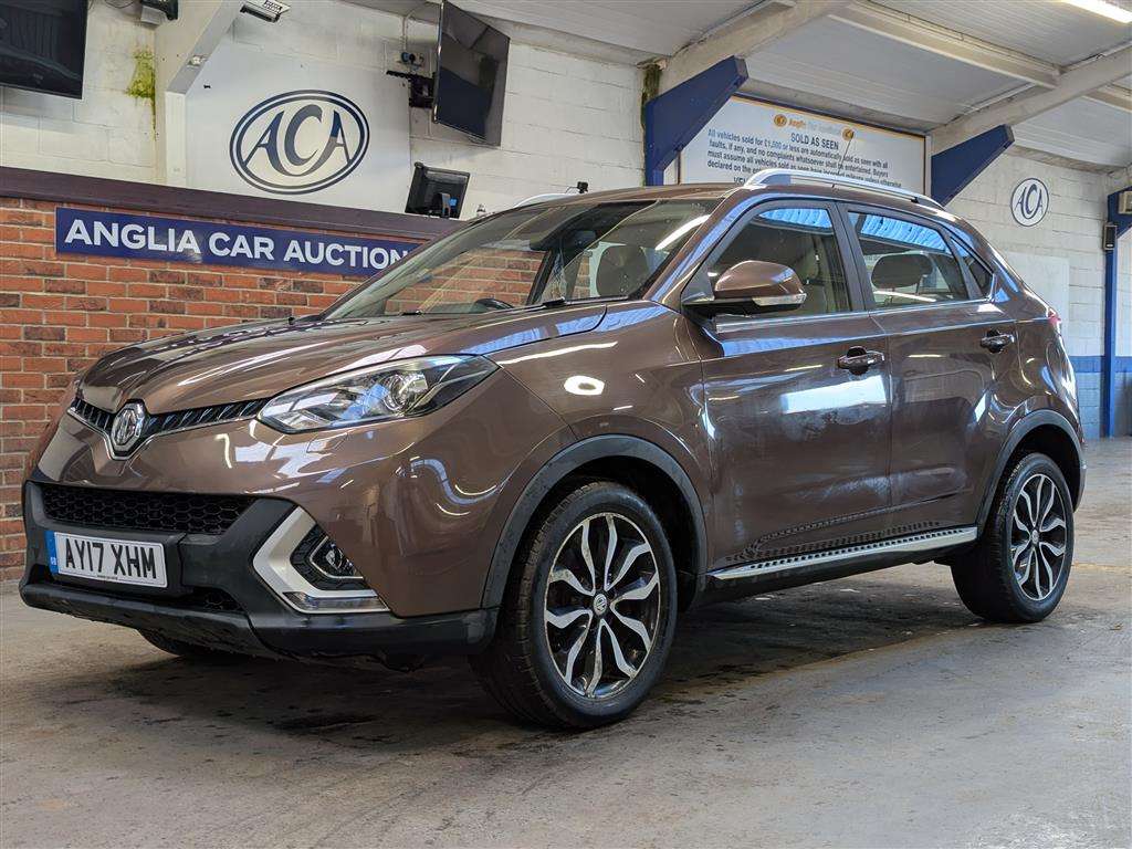 <p>2017 MG GS EXCLUSIVE</p>