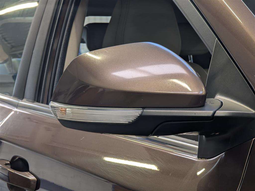 <p>2017 MG GS EXCLUSIVE</p>