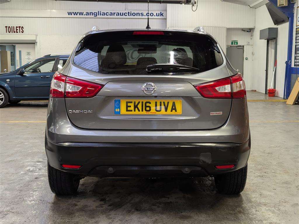 <p>2016 NISSAN QASHQAI N-CONNECTA DIG-T</p>