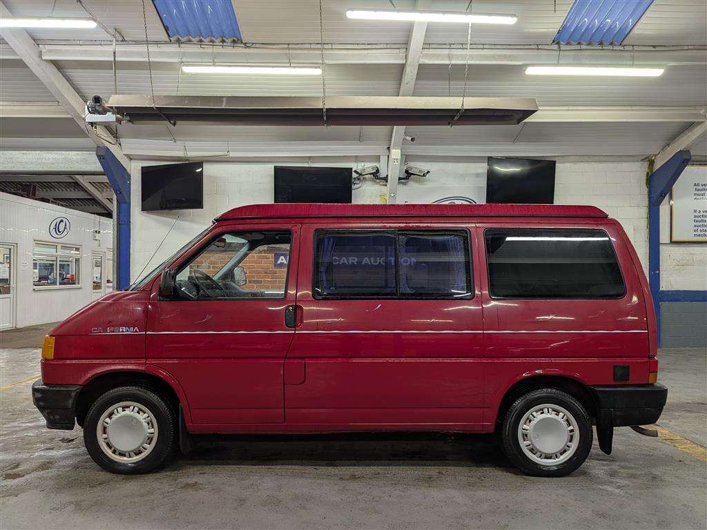 <p>1992 VOLKSWAGEN TRANSPORTER</p>
