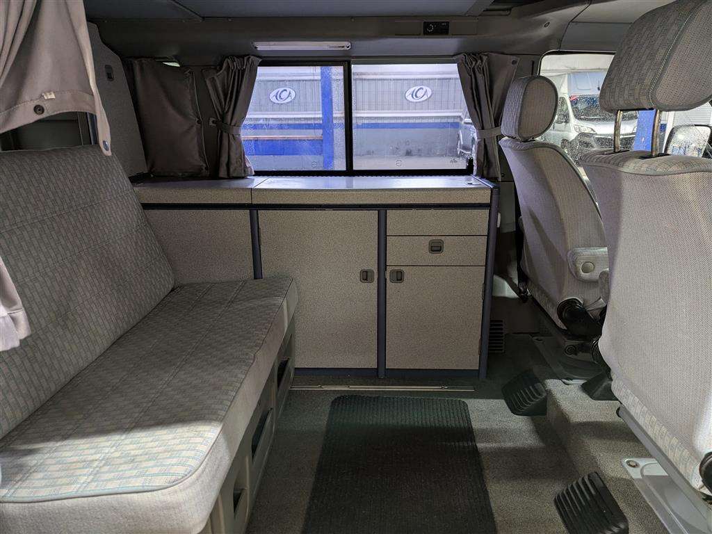 <p>1992 VOLKSWAGEN TRANSPORTER</p>