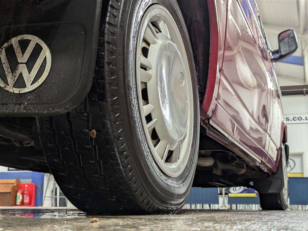 <p>1992 VOLKSWAGEN TRANSPORTER</p>