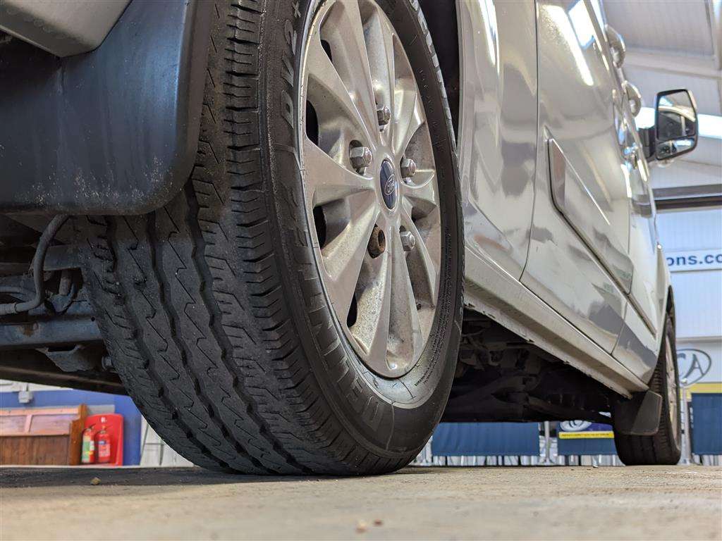 <p>2021 FORD TRANSIT CUSTOM 340LIMITED</p>