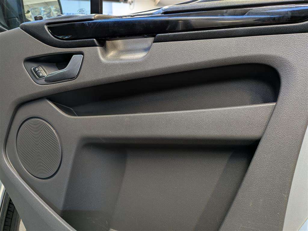 <p>2021 FORD TRANSIT CUSTOM 340LIMITED</p>