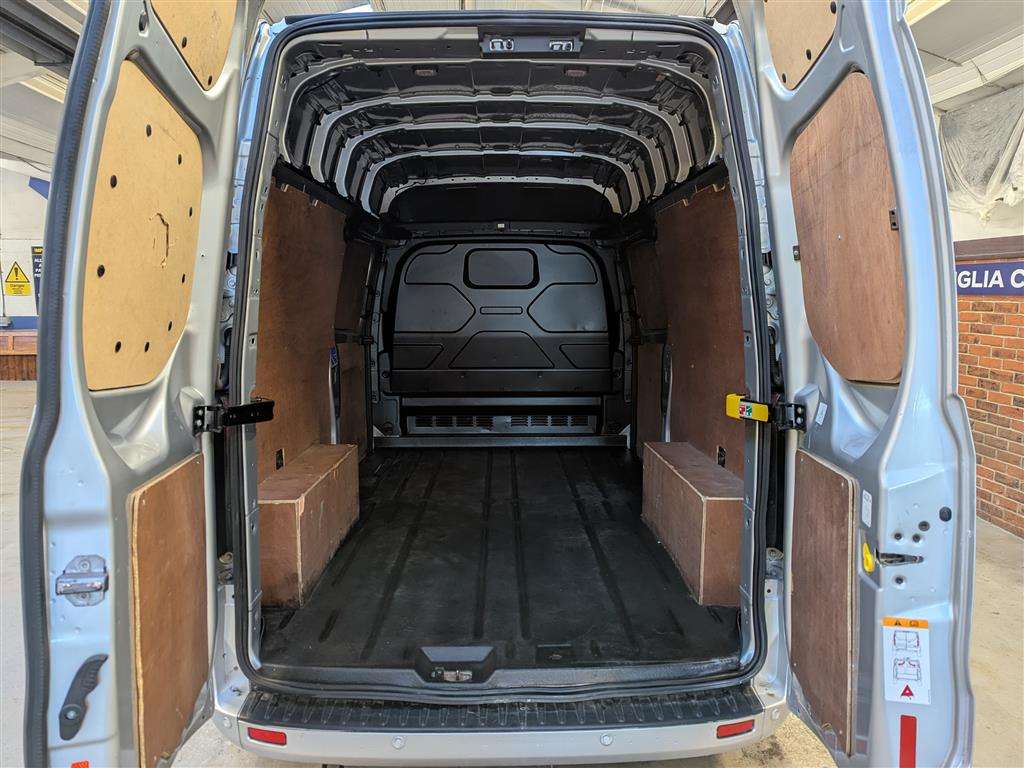 <p>2021 FORD TRANSIT CUSTOM 340LIMITED</p>