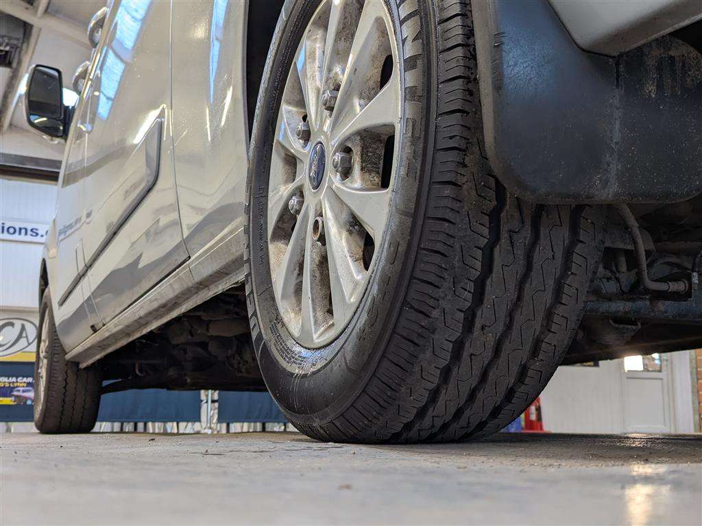 <p>2021 FORD TRANSIT CUSTOM 340LIMITED</p>