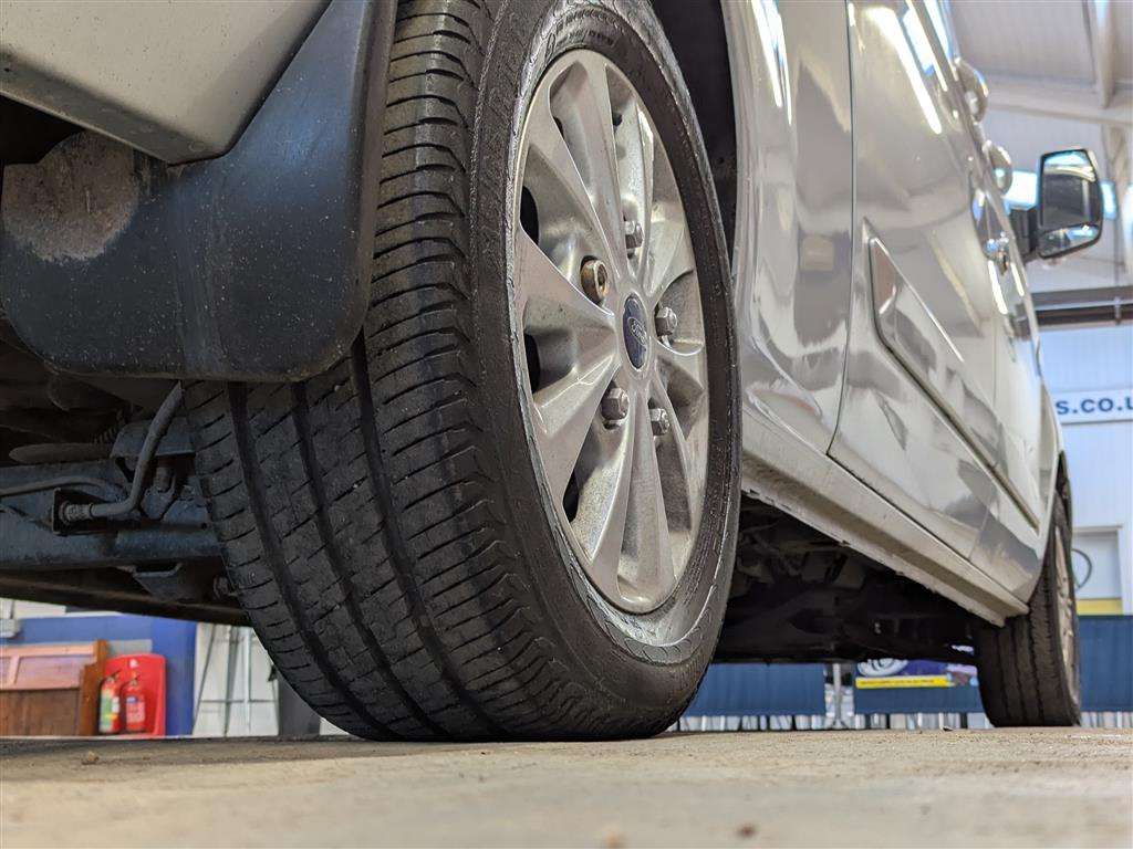 <p>2021 FORD TRANSIT CUSTOM 340LIMITED</p>