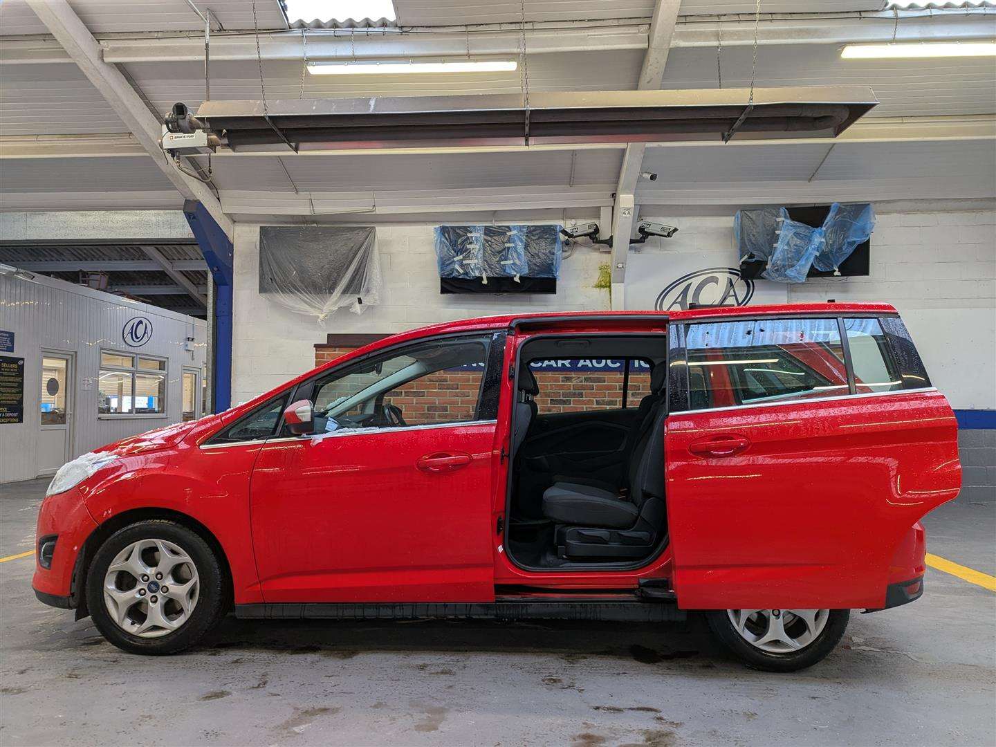 <p>2014 FORD GRAND C-MAX ZETEC TDCI 11</p>