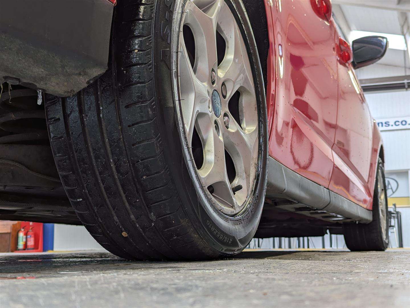 <p>2014 FORD GRAND C-MAX ZETEC TDCI 11</p>