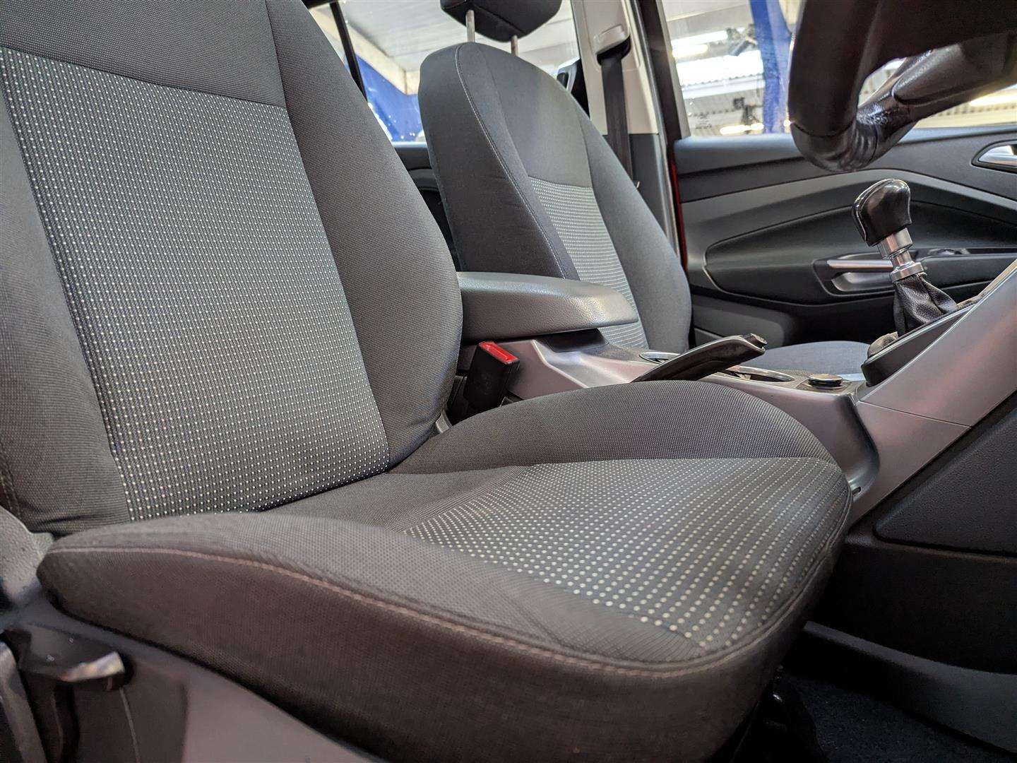 <p>2014 FORD GRAND C-MAX ZETEC TDCI 11</p>