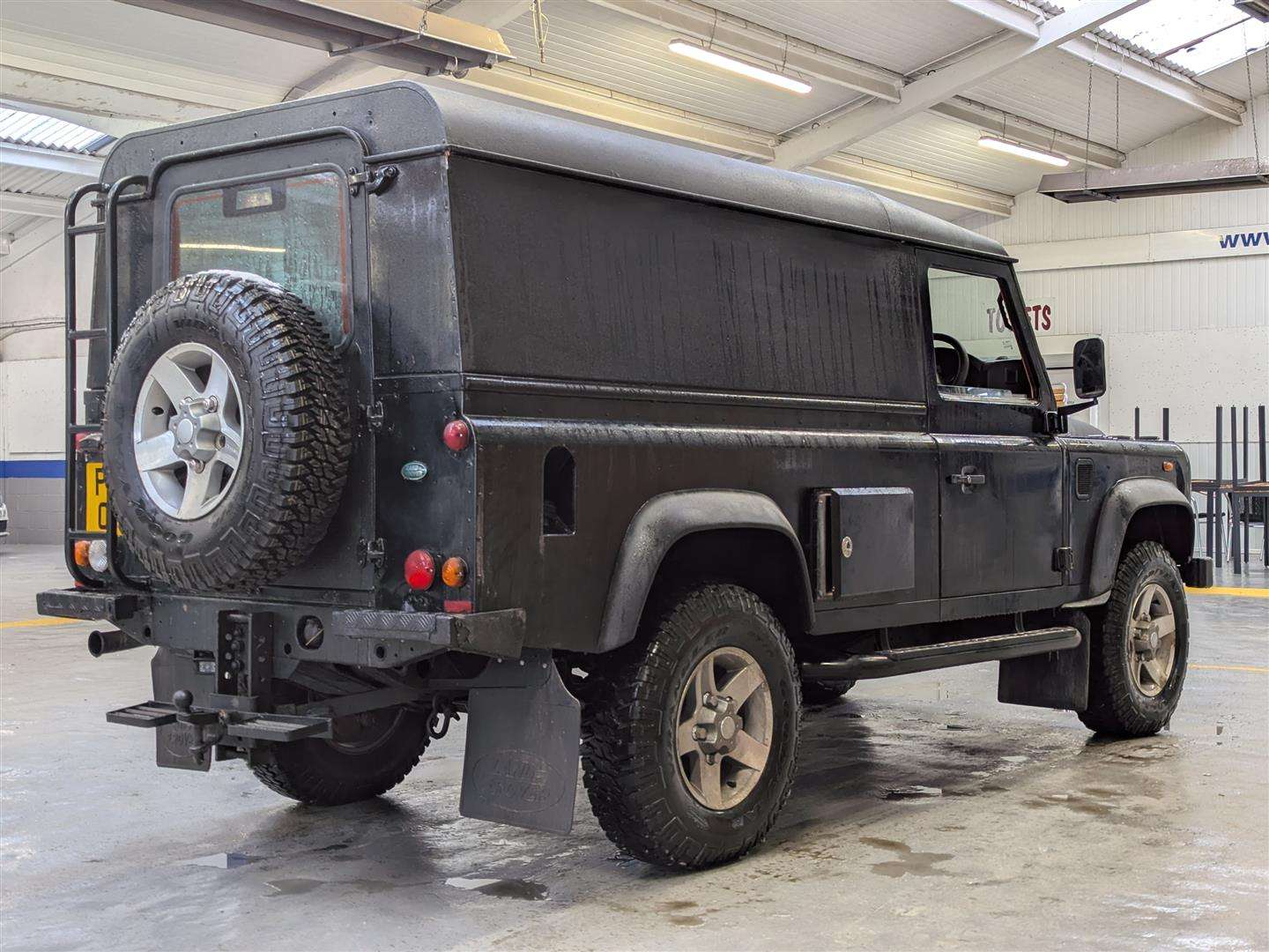 <p>2013 LAND ROVER DEFENDER 110 HARD TOP TD</p>