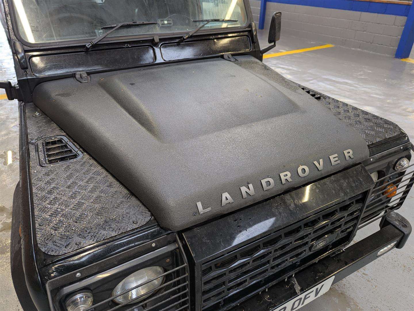 <p>2013 LAND ROVER DEFENDER 110 HARD TOP TD</p>