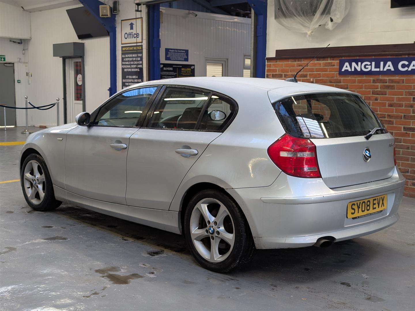 <p>2008 BMW 118D ES</p>