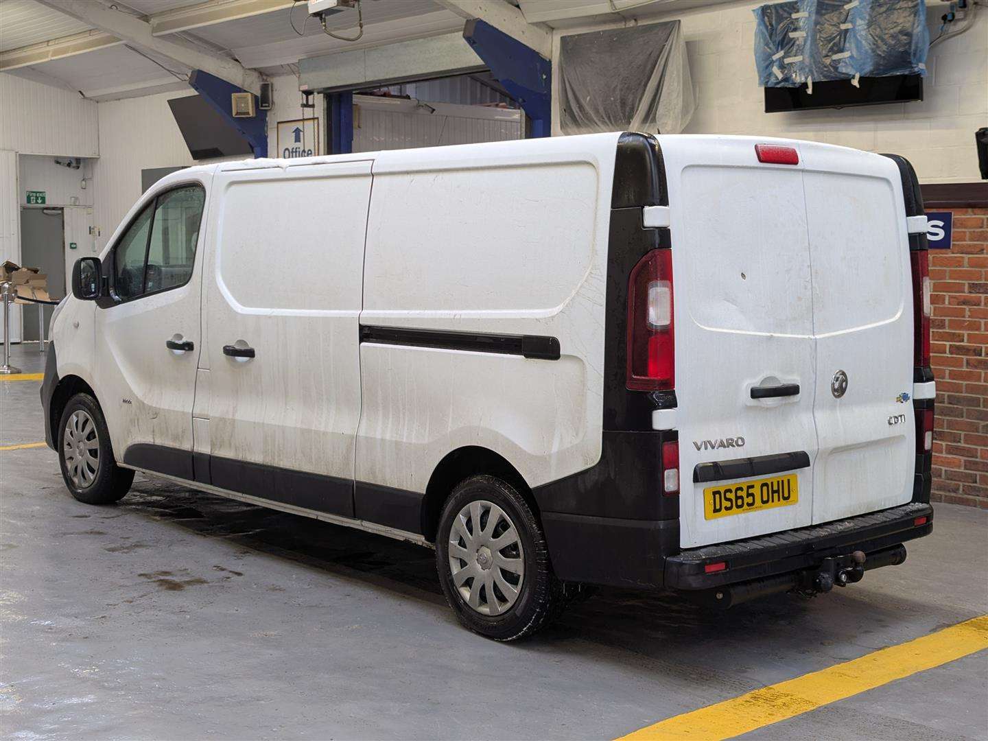 <p>2015 VAUXHALL VIVARO 2900 CDTI</p>