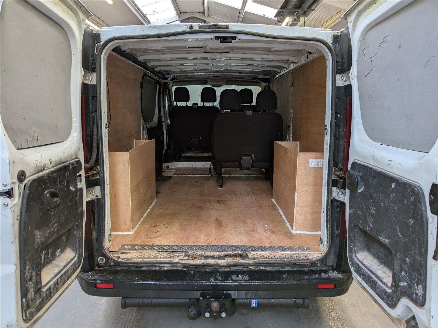 <p>2015 VAUXHALL VIVARO 2900 CDTI</p>