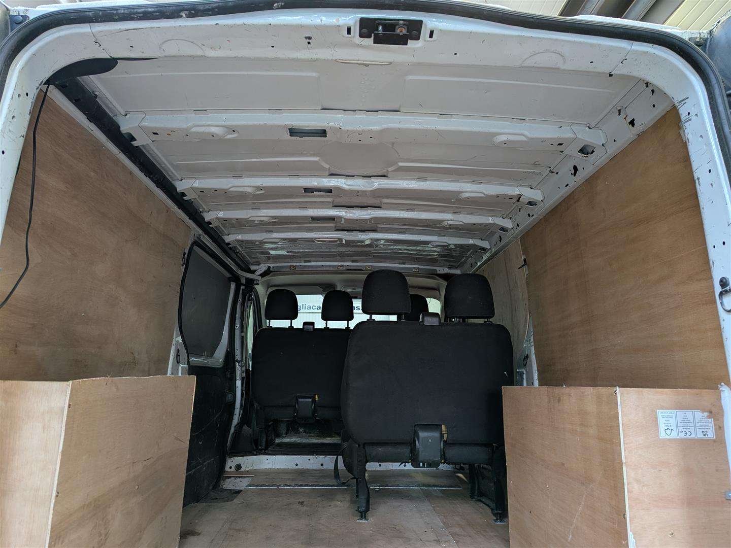 <p>2015 VAUXHALL VIVARO 2900 CDTI</p>