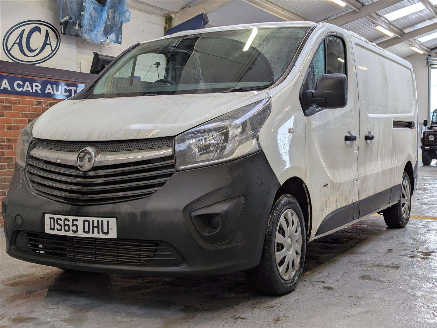 <p>2015 VAUXHALL VIVARO 2900 CDTI</p>