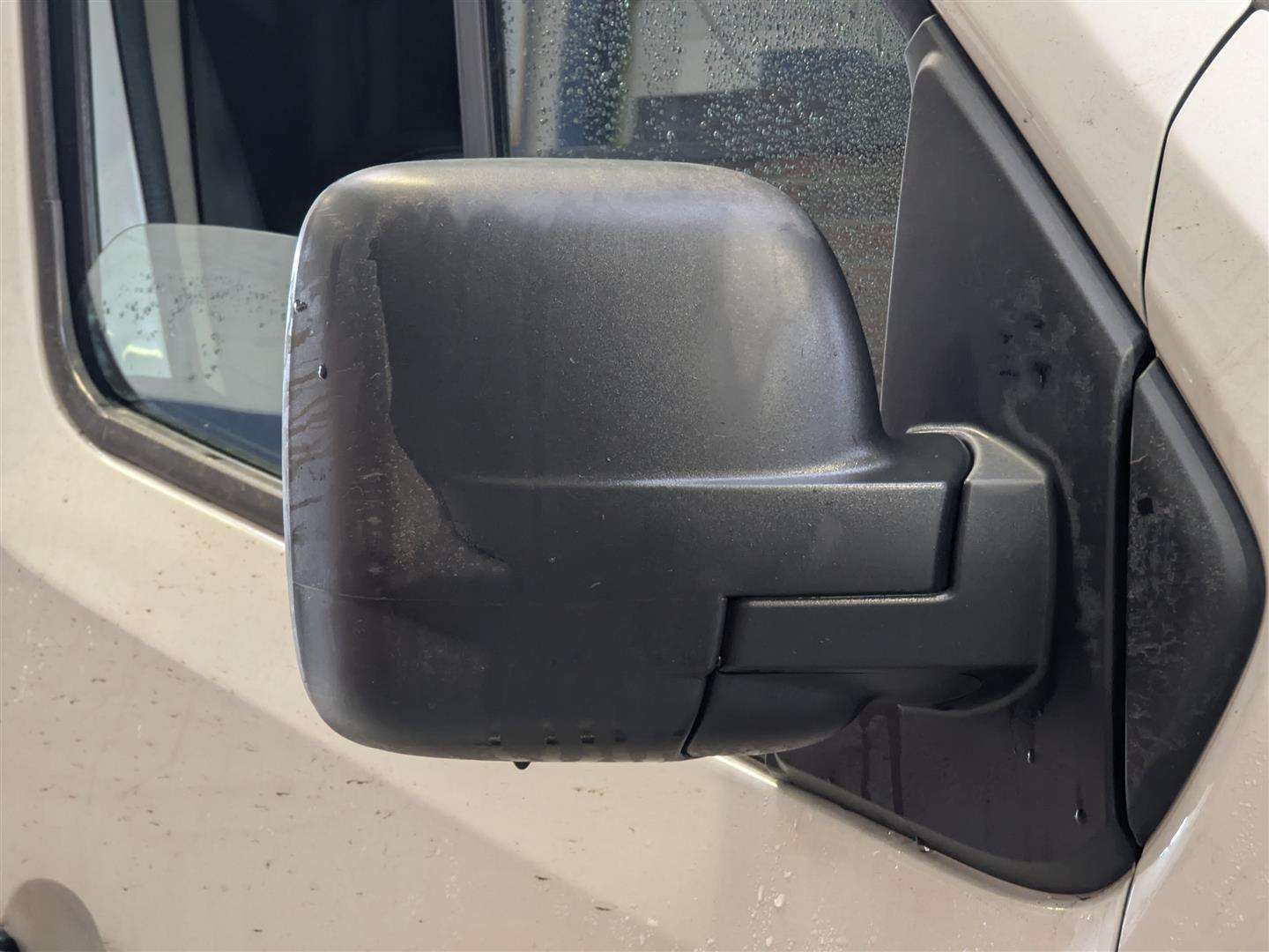 <p>2015 VAUXHALL VIVARO 2900 CDTI</p>