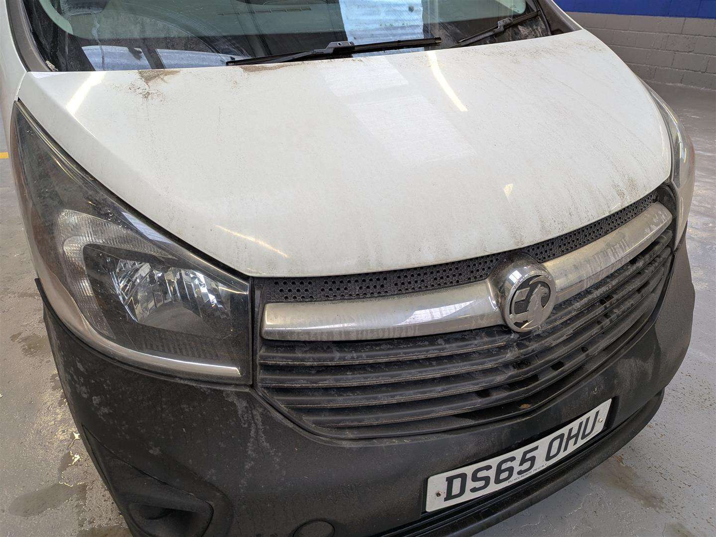 <p>2015 VAUXHALL VIVARO 2900 CDTI</p>