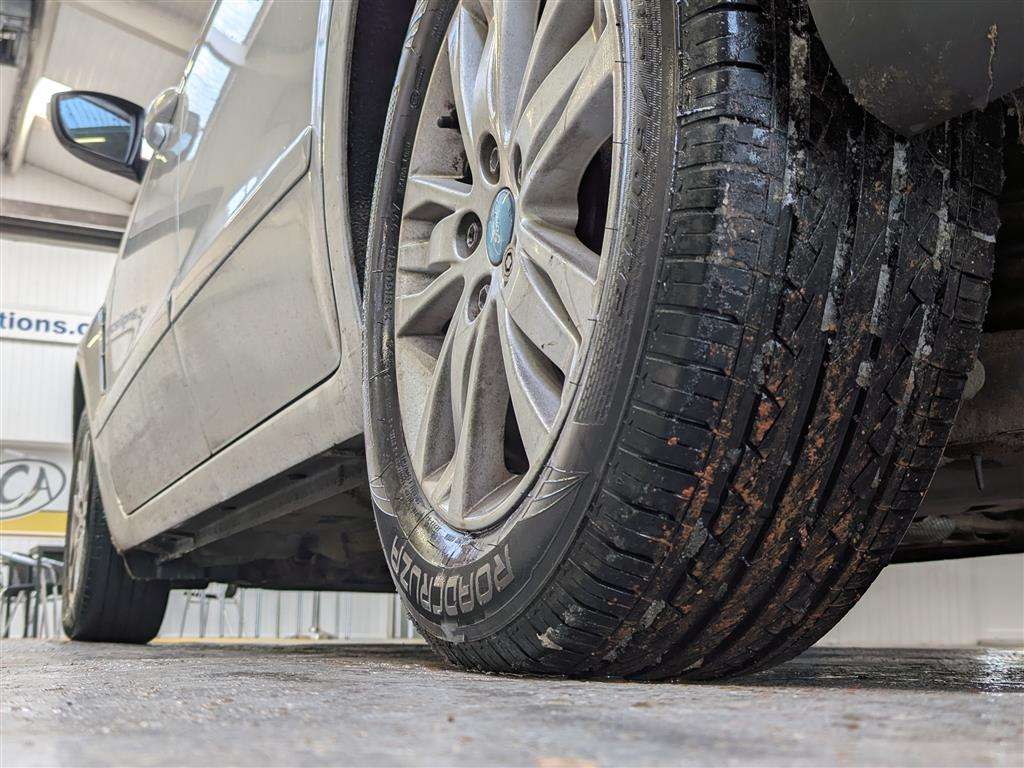 <p>2013 FORD S-MAX ZETEC TDCI 140</p>