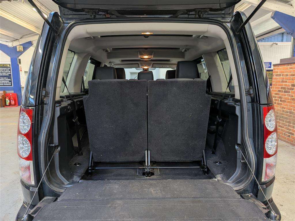 <p>2011 LAND ROVER DISCOVERY HSE SDV6 AUTO</p>