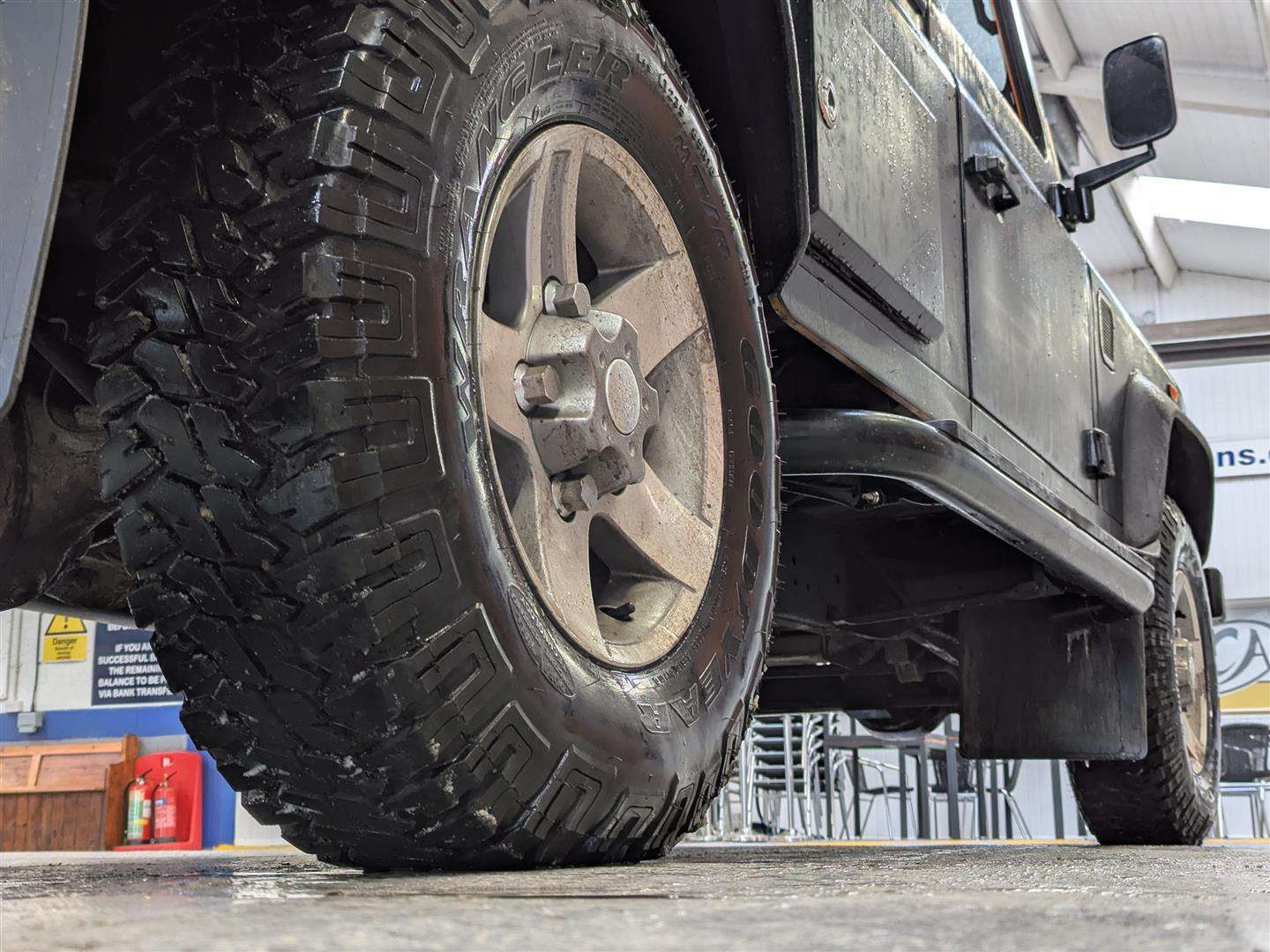 <p>2013 LAND ROVER DEFENDER 110 HARD TOP TD</p>