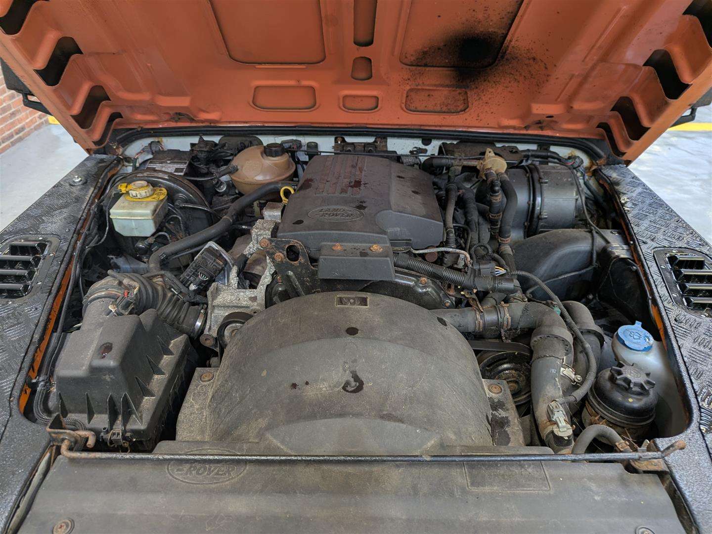 <p>2013 LAND ROVER DEFENDER 110 HARD TOP TD</p>