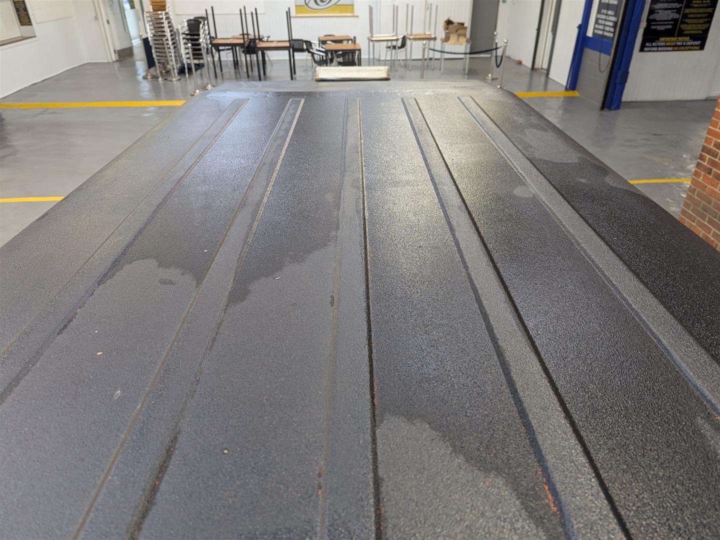 <p>2013 LAND ROVER DEFENDER 110 HARD TOP TD</p>