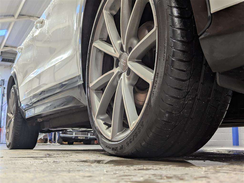 <p>2017 AUDI Q3 S LINE BLACK ED TDI QU</p>