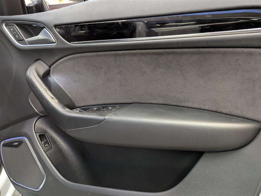 <p>2017 AUDI Q3 S LINE BLACK ED TDI QU</p>