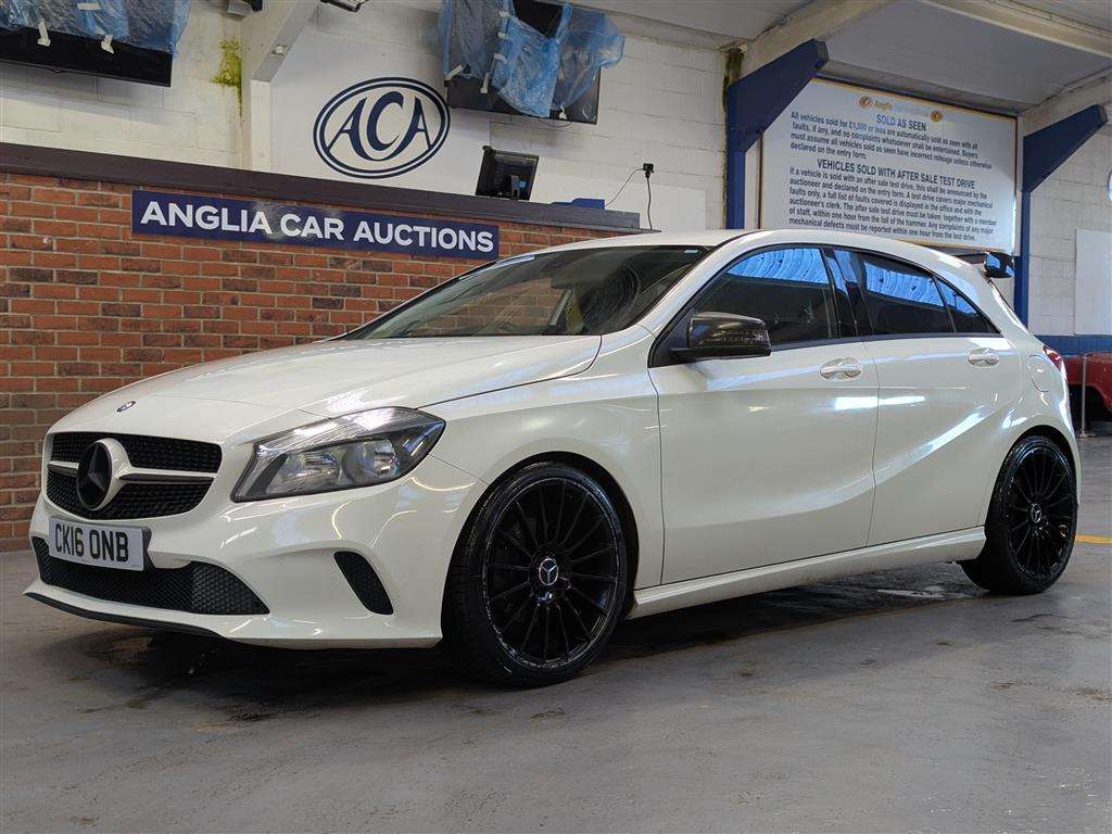 <p>2016 MERCEDES-BENZ A 180 SE</p>