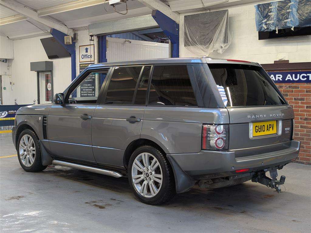 <p>2010 LAND ROVER RANGE ROVER VOGUE TDV8 AUTO</p>