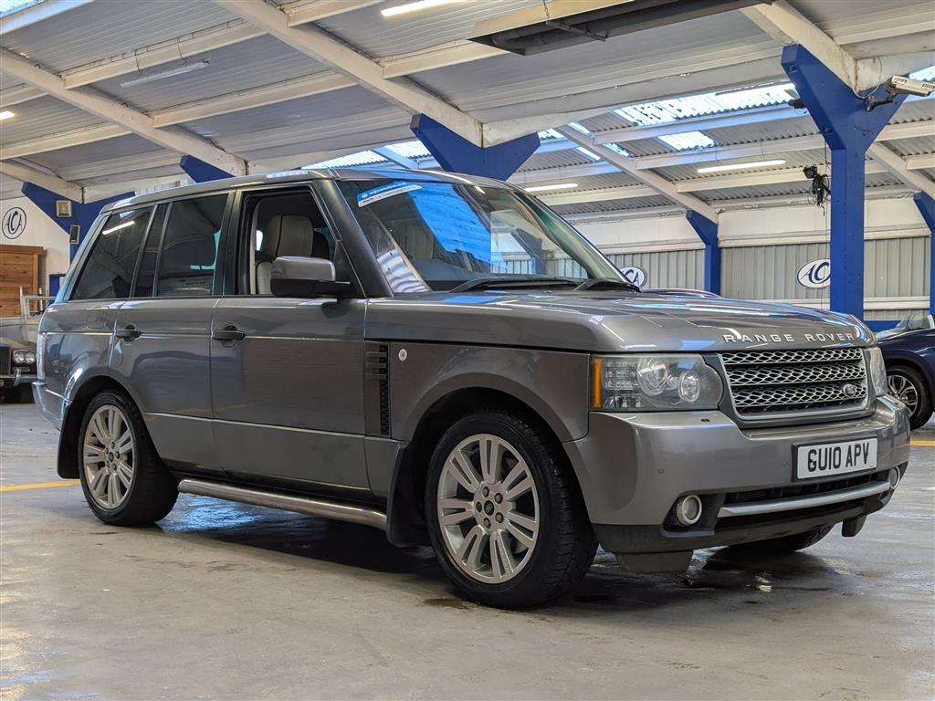 <p>2010 LAND ROVER RANGE ROVER VOGUE TDV8 AUTO</p>