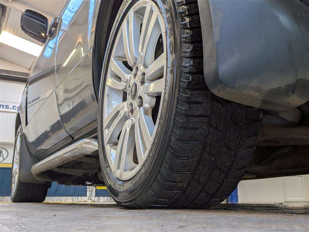 <p>2010 LAND ROVER RANGE ROVER VOGUE TDV8 AUTO</p>