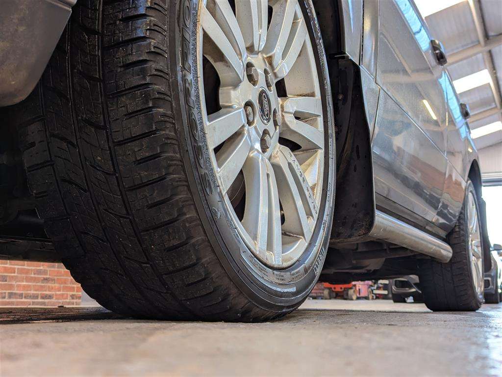 <p>2010 LAND ROVER RANGE ROVER VOGUE TDV8 AUTO</p>