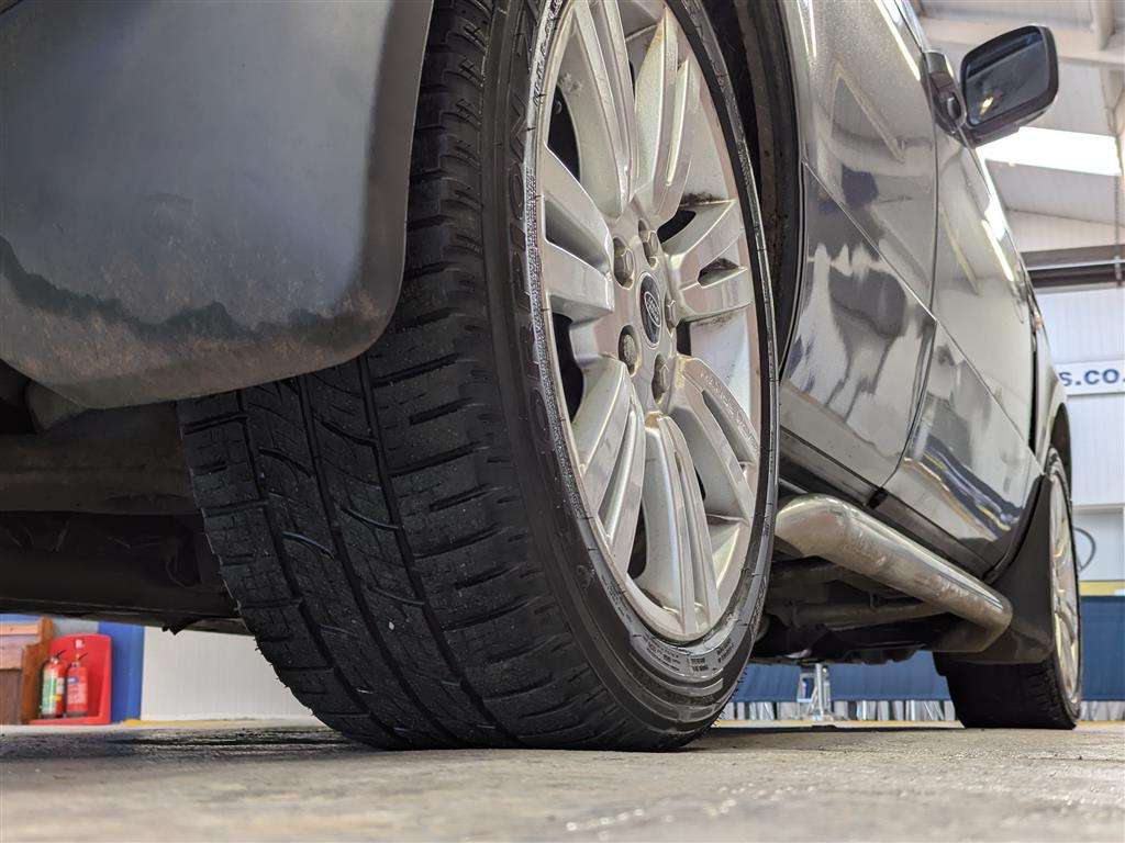 <p>2010 LAND ROVER RANGE ROVER VOGUE TDV8 AUTO</p>