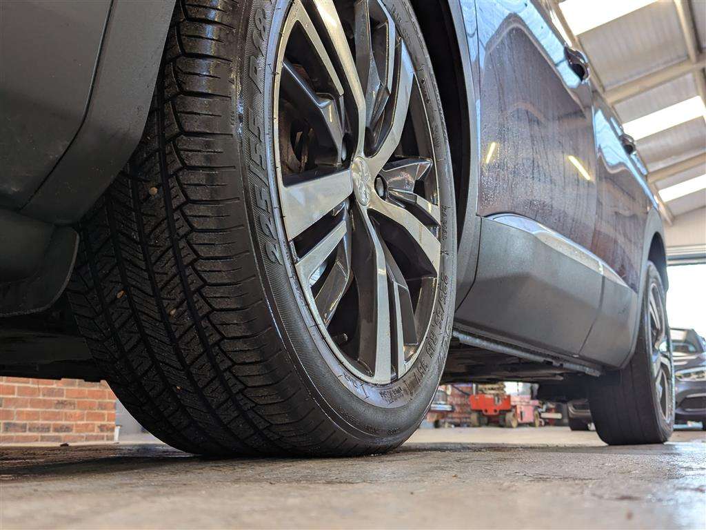 <p>2019 PEUGEOT 3008 GT LINE BLUEHDI S/S</p>