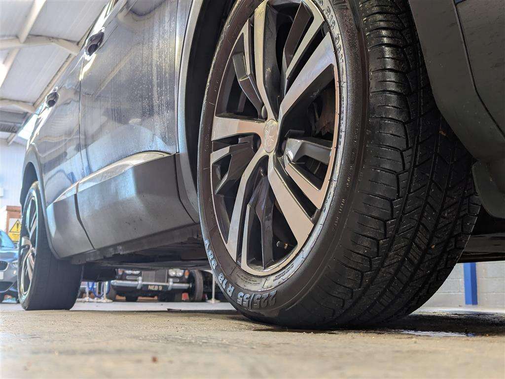 <p>2019 PEUGEOT 3008 GT LINE BLUEHDI S/S</p>