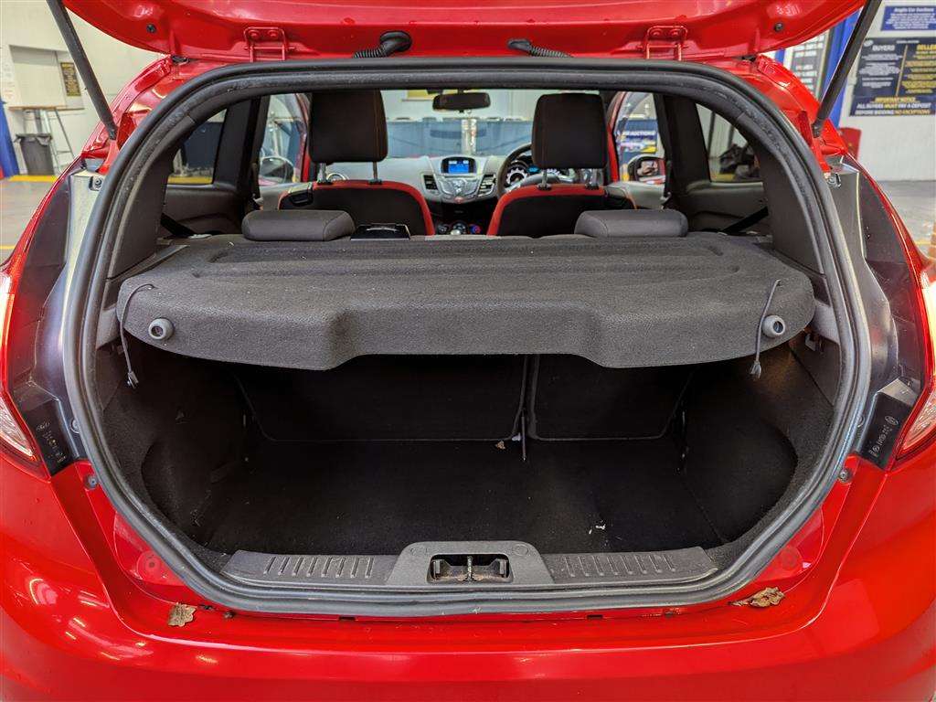 <p>2017 FORD FIESTA ST-LINE RED EDITIO</p>