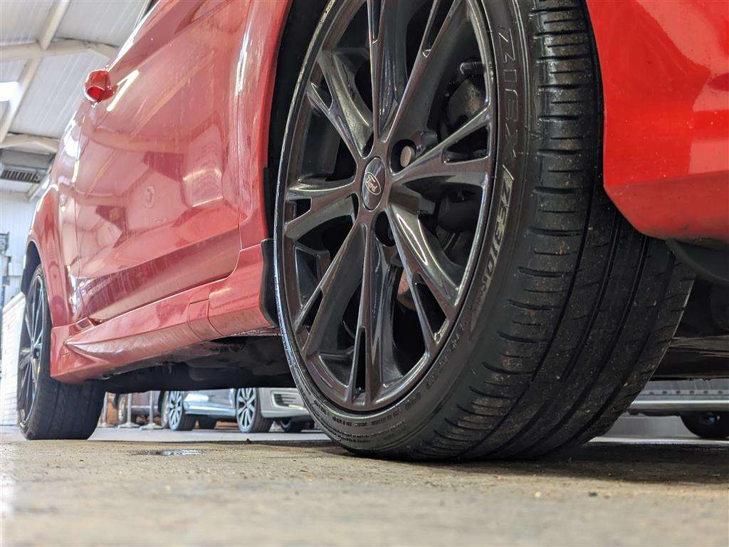 <p>2017 FORD FIESTA ST-LINE RED EDITIO</p>