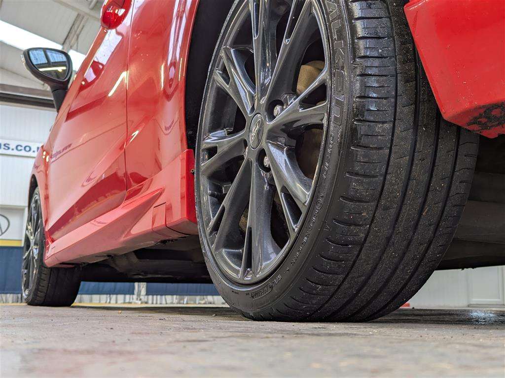 <p>2017 FORD FIESTA ST-LINE RED EDITIO</p>