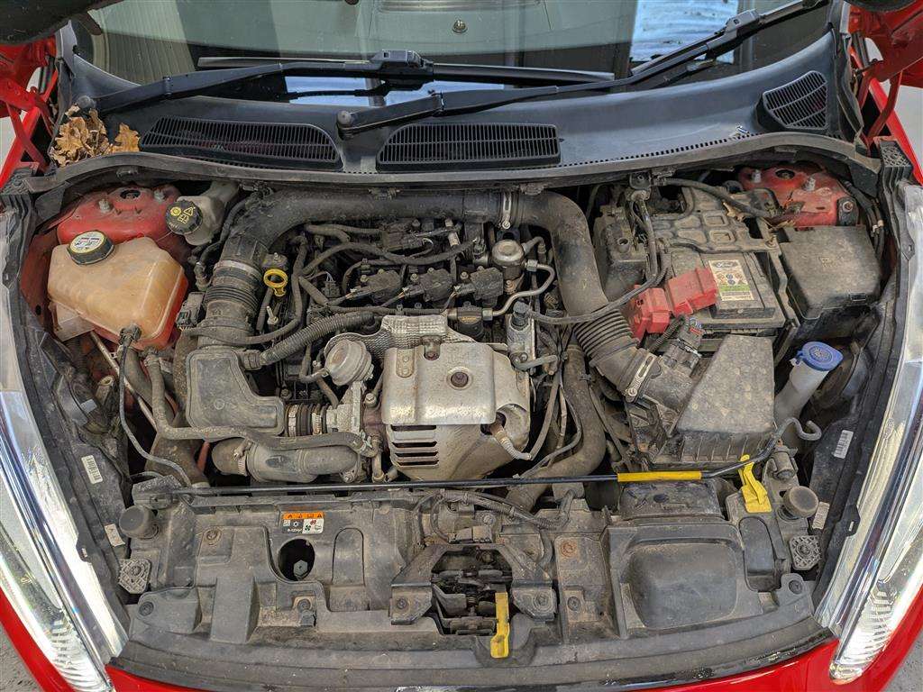 <p>2017 FORD FIESTA ST-LINE RED EDITIO</p>