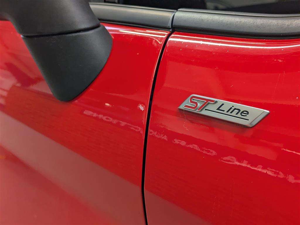 <p>2017 FORD FIESTA ST-LINE RED EDITIO</p>