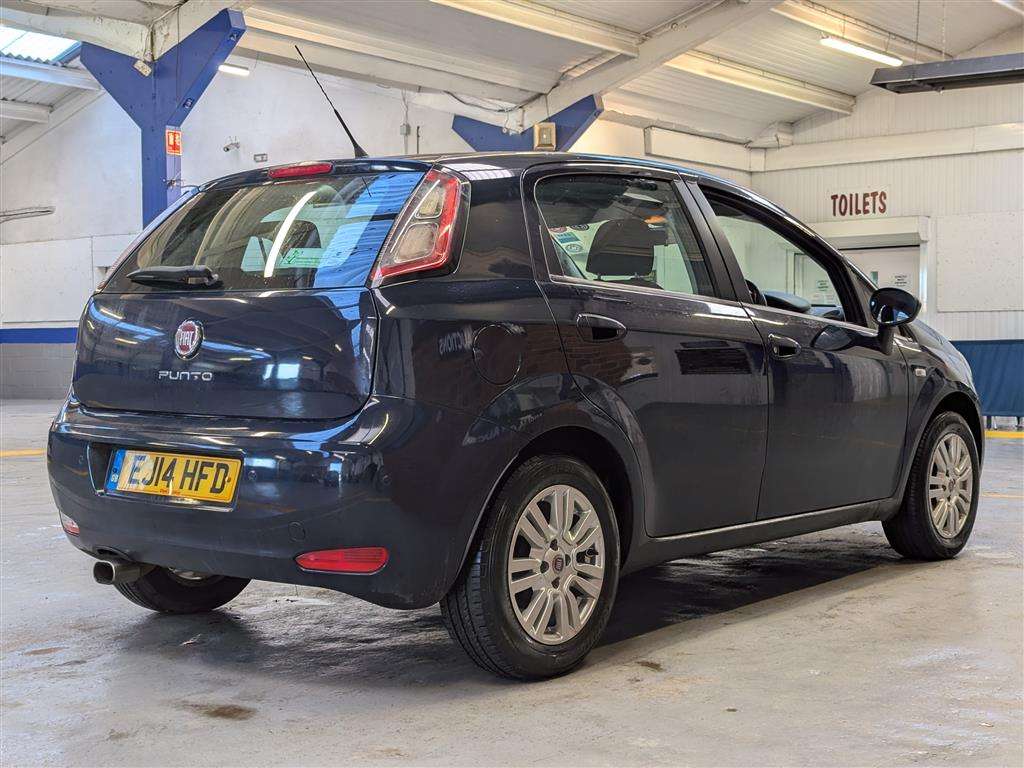 <p>2014 FIAT PUNTO EASY</p>