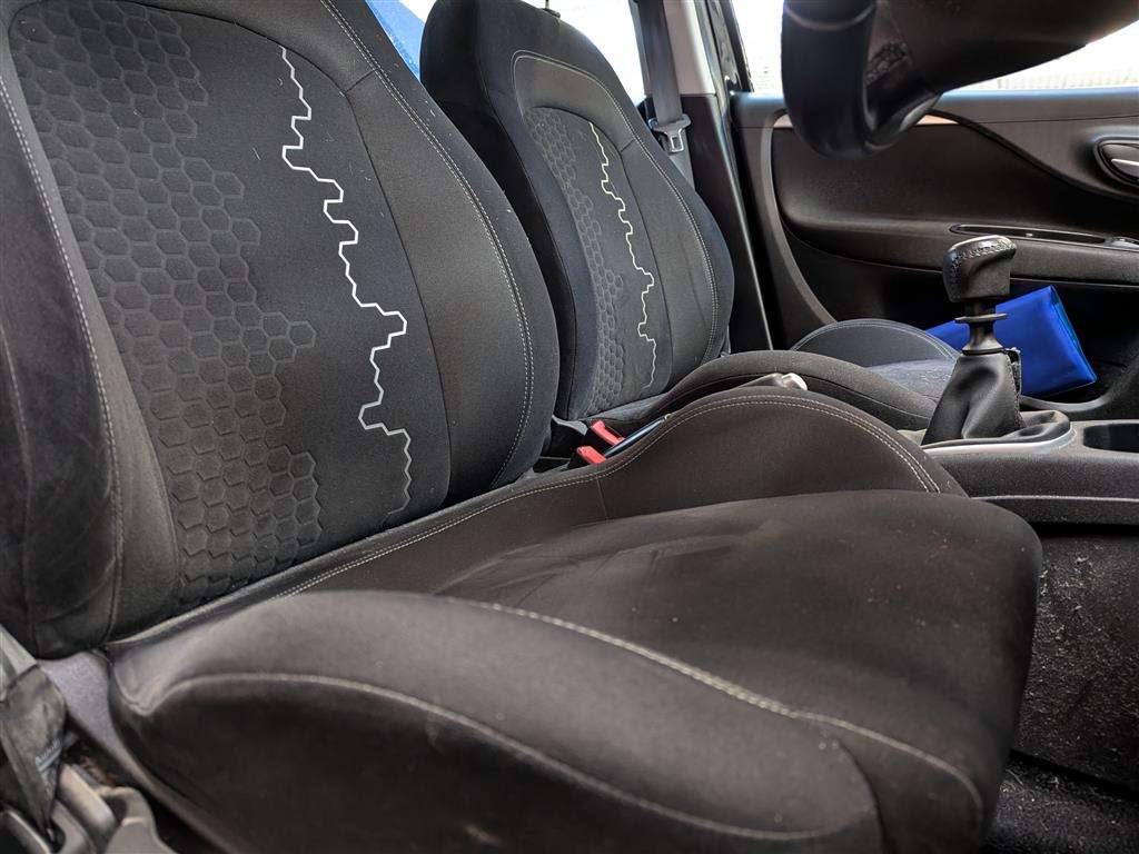 <p>2014 FIAT PUNTO EASY</p>