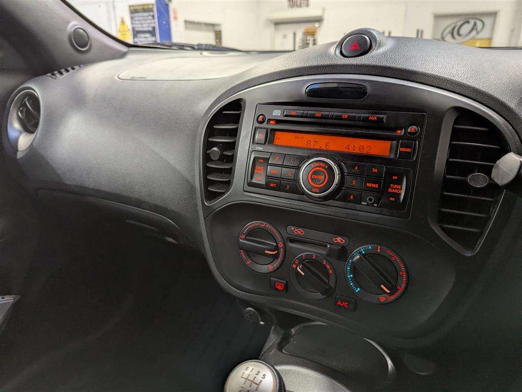 <p>2014 NISSAN JUKE VISIA DCI</p>