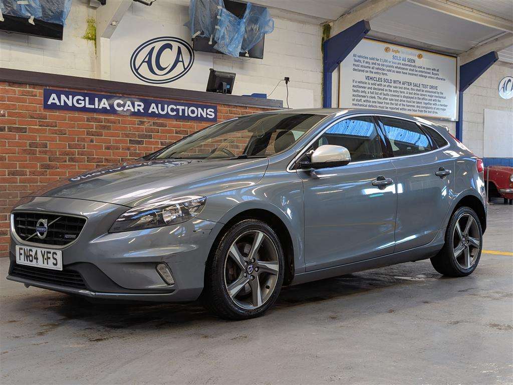 <p>2014 VOLVO V40 R-DESIGN D4</p>