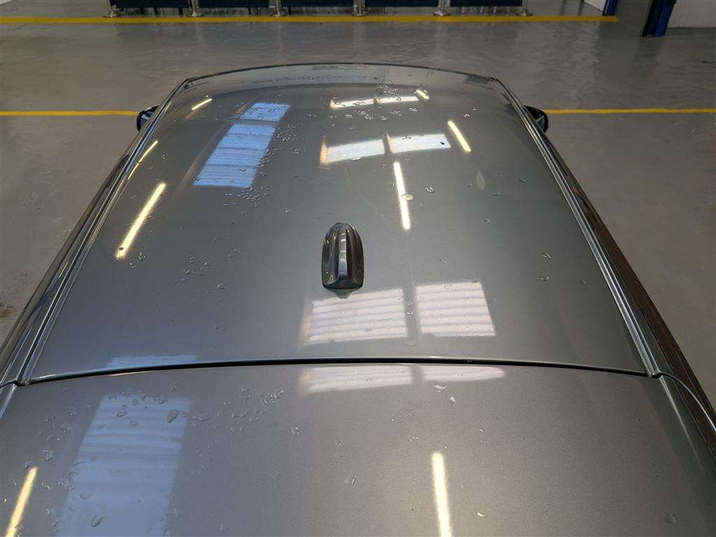 <p>2014 VOLVO V40 R-DESIGN D4</p>