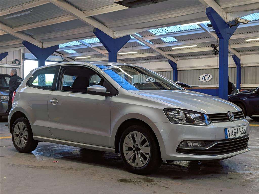 <p>2014 VOLKSWAGEN POLO SE</p>